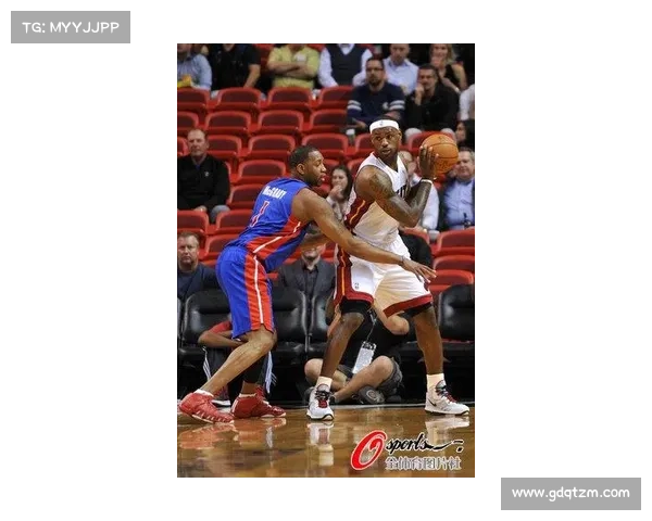 全面详解如何准确判断坎贝尔在不同类型比赛中的场上具体司职位置